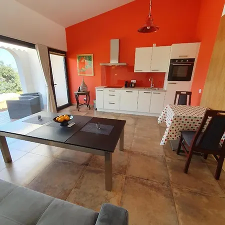 Sunny Hill Aparthotel