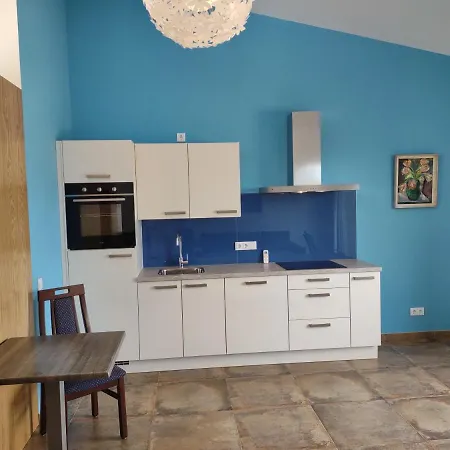 Sunny Hill Aparthotel 4*