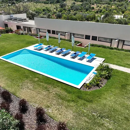 Sunny Hill 4*